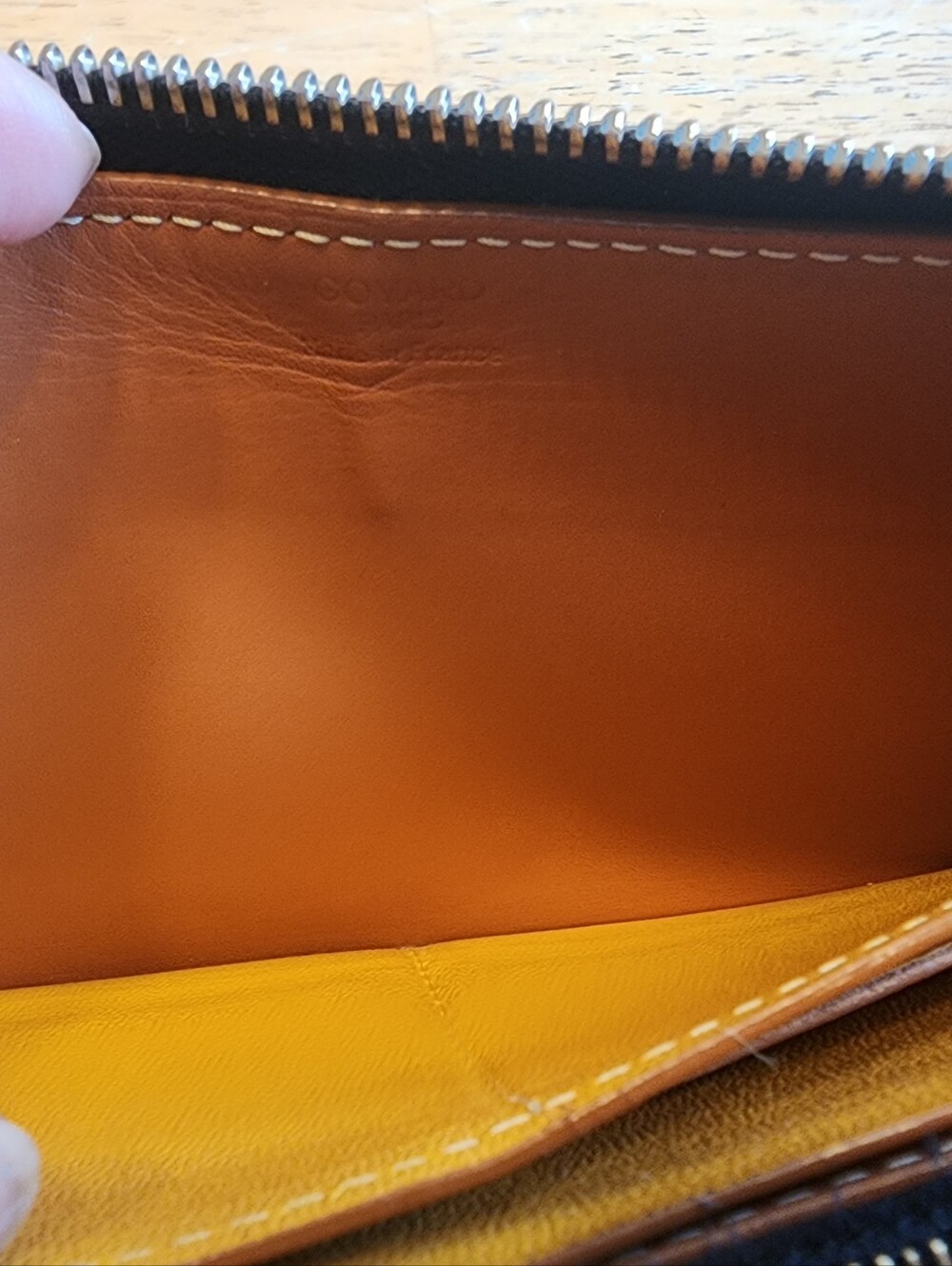 Goyard Matignon GM Wallet in Black and Tan Goyardine canvas with brown leather - Picture 14 of 16